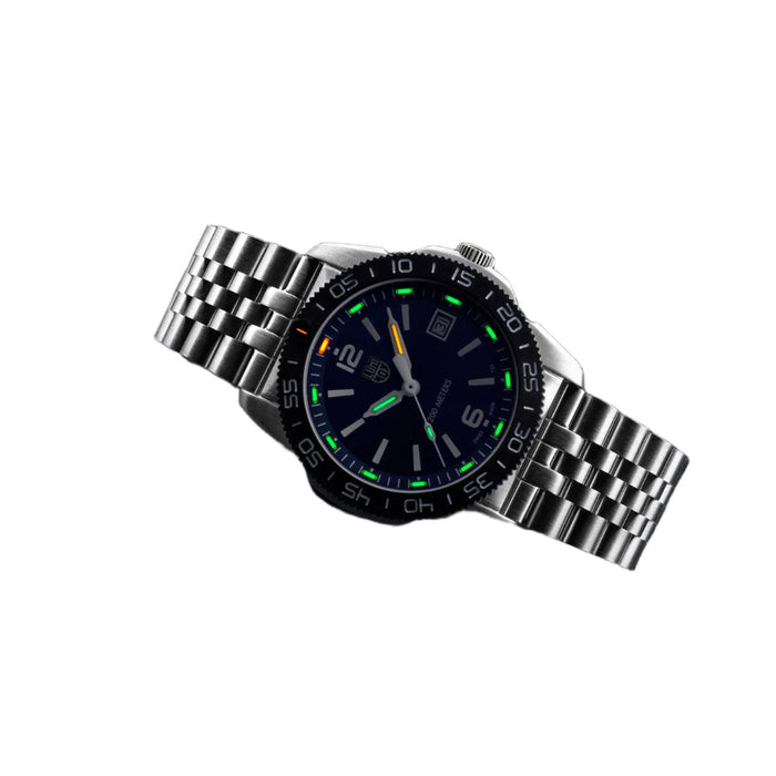 Luminox Men's Dark Blue Dial Silver Stainless Steel Band And A Navy Blue Rubber Strap Analog Swiss Quartz Pacific Diver Ripple Dive Watch - XS.3123M.SET.1