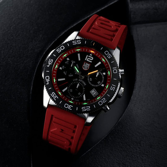 Luminox Men's Black Dial Red Rubber Band Pacific Diver Chronograph Japanese Quartz Watch - XS.3155